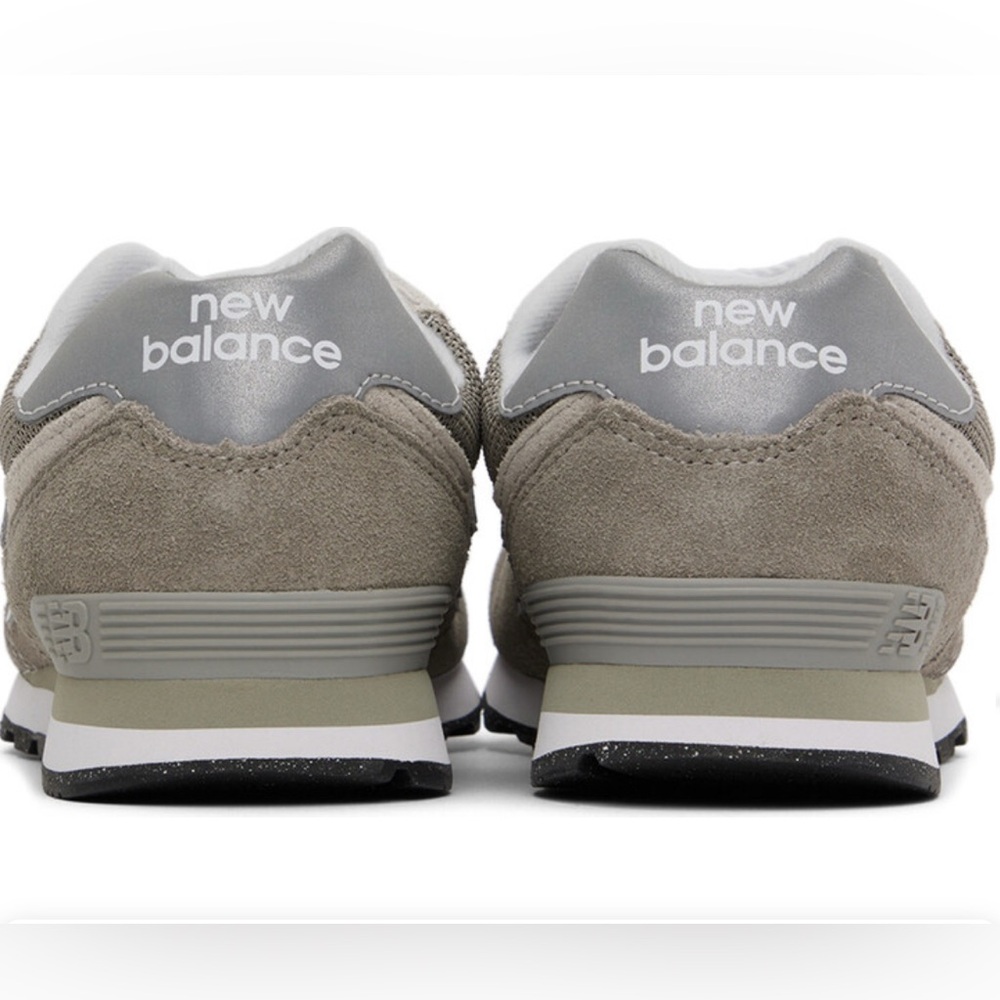 EUC Women’s New Balance Gray 574 Core size 11 color Gray and White - Picture 5 of 9